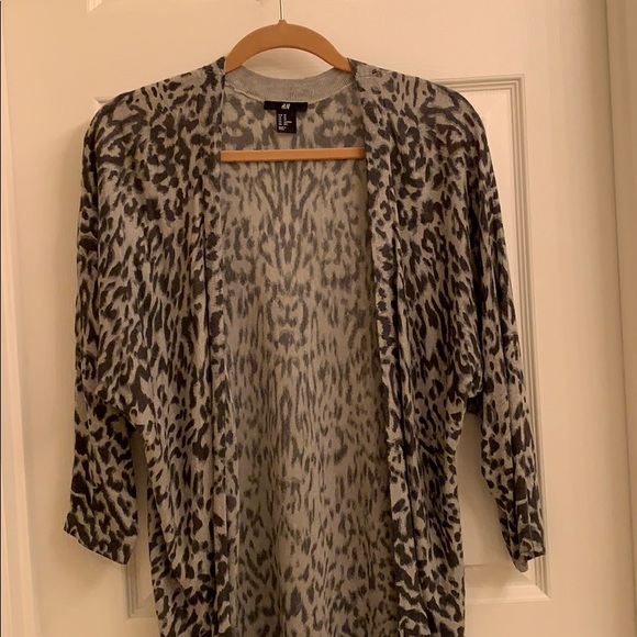 H&M Open Cardigan Sweater - Picture 2 of 8